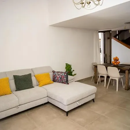 Delfin Bambi Gigantes דירה