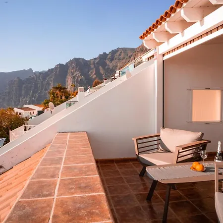 Delfin Bambi Gigantes サンティアゴ・デル・テイデ